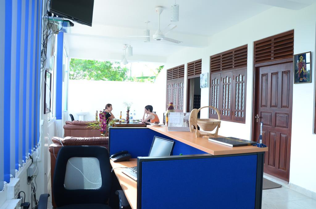 Otha Shy Airport Transit Hotel Katunayaka Exterior foto
