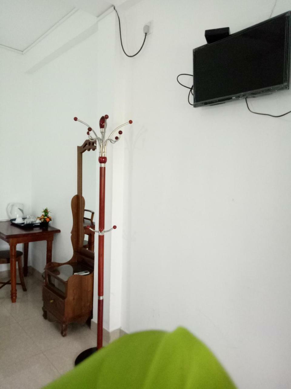 Otha Shy Airport Transit Hotel Katunayaka Exterior foto